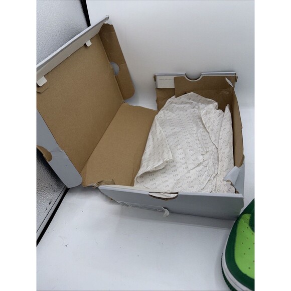 Nike Air Force 1 Low St. Patrick’s Day 2020 Size 5 Authentic Green VNDS - Picture 16 of 16